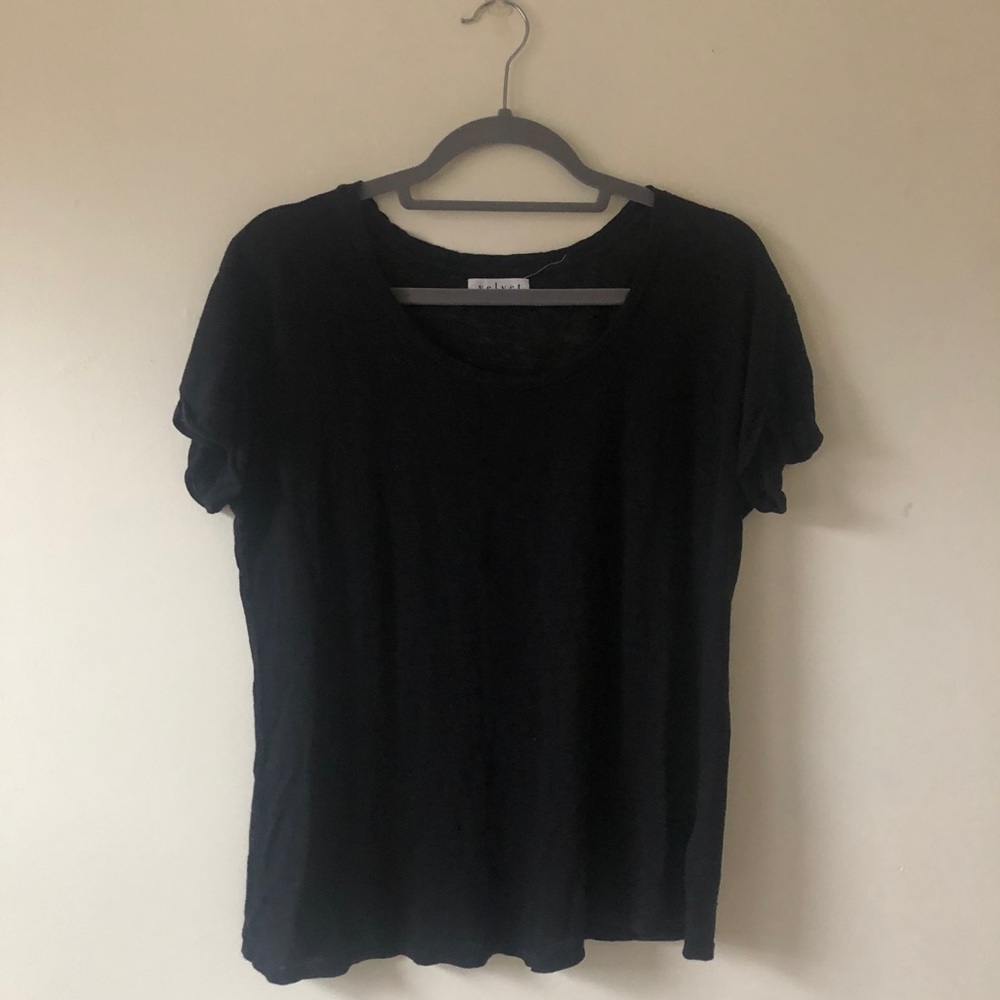 Cute and basic black Velvet tee